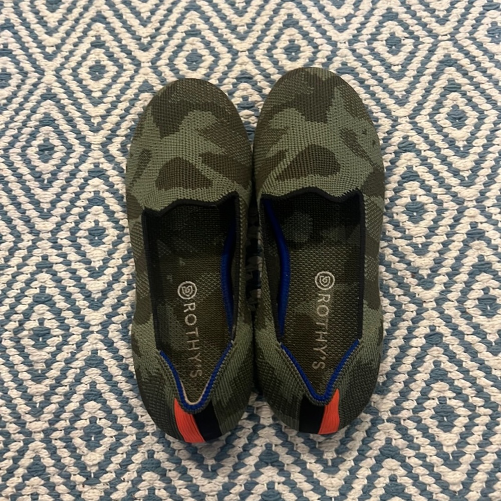 Girls Rothy’s size 1. Camo